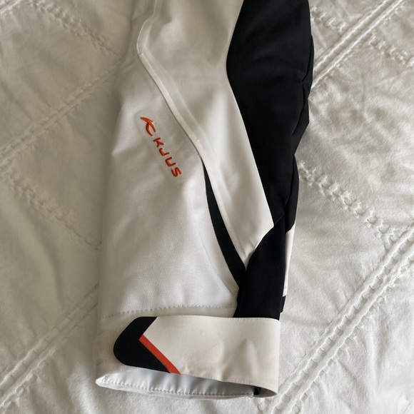 Kjus women’s ski jacket. Gorgeous, classic white with black & orange detailing. - Picture 4 of 9